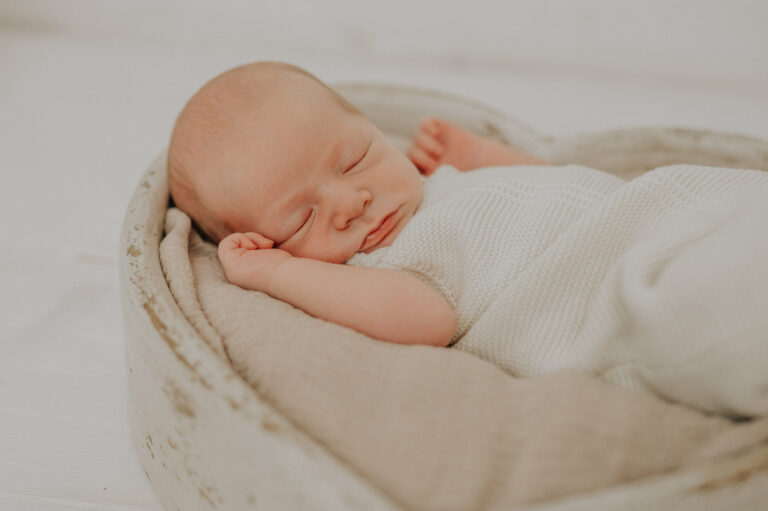 Newborn Tobias Fotostudio Mattsee Lisa Moser Fotografie 01